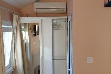 پانسیون Guest House Yanita