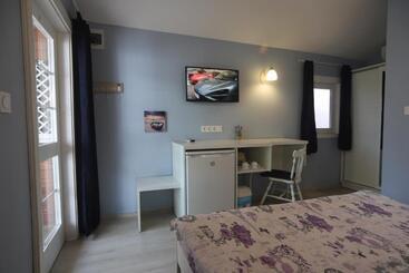 پانسیون Guest House Yanita