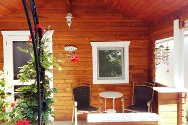 پانسیون Guest House Yanita
