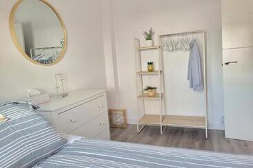 Apartamento En Rota Con Piscina Y Parking Junto Al Mar