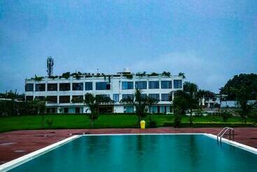 酒店 Gautam S And Resort