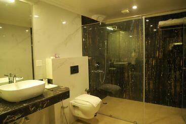 酒店 Gautam S And Resort