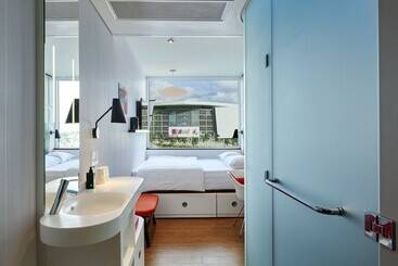 هتل Citizenm Miami Worldcenter