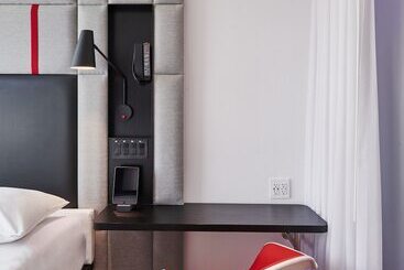 هتل Citizenm Miami Worldcenter