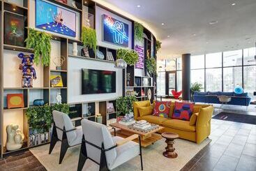 هتل Citizenm Miami Worldcenter