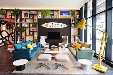 هتل Citizenm Miami Worldcenter