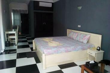 Mosaly Hotel Pk10