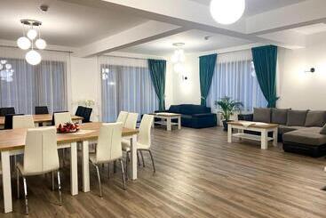 پانسیون Alpin House Colibita