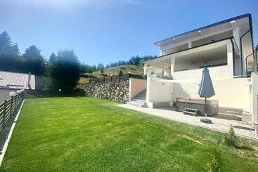 پانسیون Alpin House Colibita