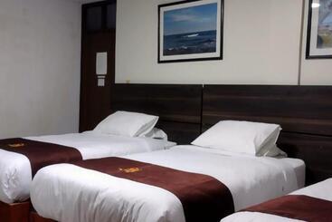 پانسیون Hostal Coral