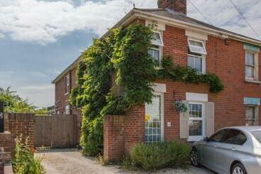 پانسیون The Studio Christchurch B&b Luxury Garden Room
