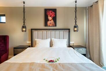 Signature Aparthotel   Boutique
