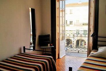 évora Sunset Hostel