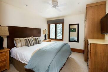 هتل 3 Bedroom Mountain Residence In The Heart Of Aspen With Amenities Including Heated Pool, Hot Tubs, G