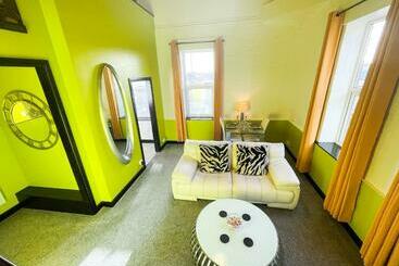 هتل Phoenix Apartments