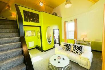هتل Phoenix Apartments