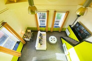 هتل Phoenix Apartments