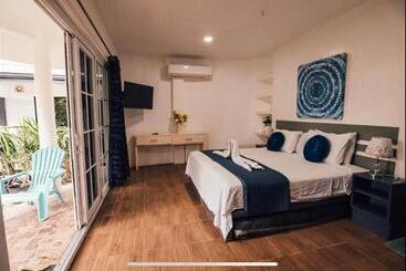 هتل Suite Princess Beach Resort