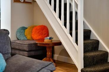 Free Parking   Heart Of The City   Superb Townhouse & Garden   Peaceful Area But Only 5min Walk To B