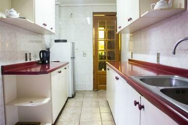 پانسیون Hostal Helios