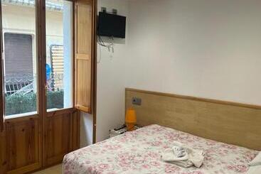 پانسیون Hostal Restaurante