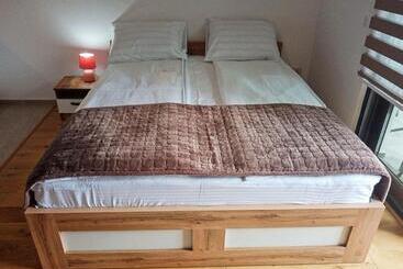 آپارتمانهای توریستها Studio Apartman Gorski Kristal