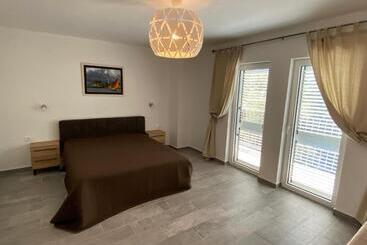 Villa Lime