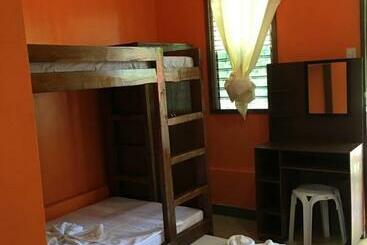 هاستل Panglao Rainbow Inn