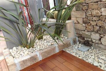 تختخواب و صبحانه Campo Reale Country Rooms