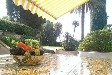 تختخواب و صبحانه Resort Villa San Luca Citr8031