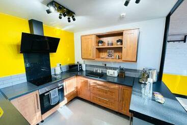 هتل Phoenix Apartments