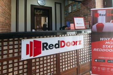 Reddoorz At Isabelita Hotel Tuguegarao City