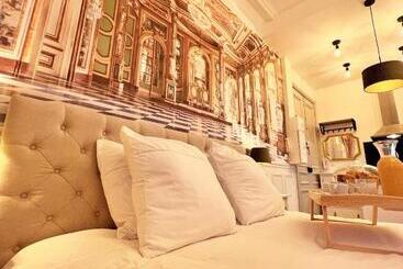ツーリストアパートメント La Marquise   Cosy Flat   Jacuzzi   Senlis