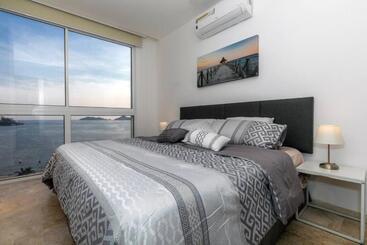 Luxury Apartment In Front Of Acapulco Beach