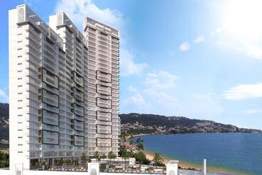 Luxury Apartment In Front Of Acapulco Beach