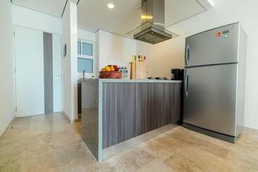 Luxury Apartment In Front Of Acapulco Beach