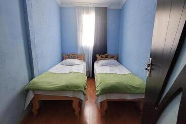 پانسیون Guesthouse Mose