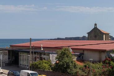 Plazuela Sta Catalina Ii En Mundaka Con Parking By Kabia Gestión