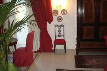 تختخواب و صبحانه Il Palazzo B E B. Lentini