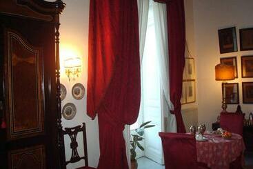 تختخواب و صبحانه Il Palazzo B E B. Lentini