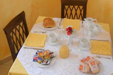 تختخواب و صبحانه La Dolce Sosta
