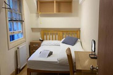 Edinb&b