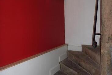 Edinb&b