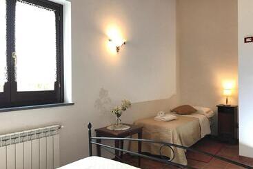 هتل Agriturismo Battaglini