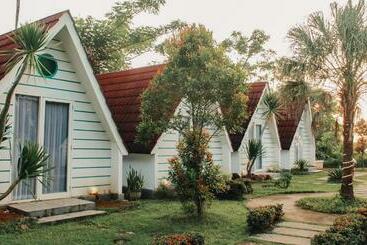 هتل Seaside Villa & Muse Beach Resto
