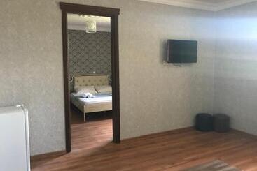 پانسیون Nani S Sweet Home