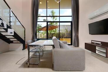 The Aristo By Holy Cow, 4 Br Loft, 150 M2, Pool View
