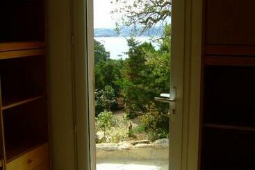 U Paradisu B&b