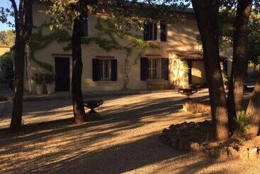 تختخواب و صبحانه Bastide La Folle Du Logis