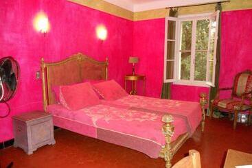 تختخواب و صبحانه Bastide La Folle Du Logis